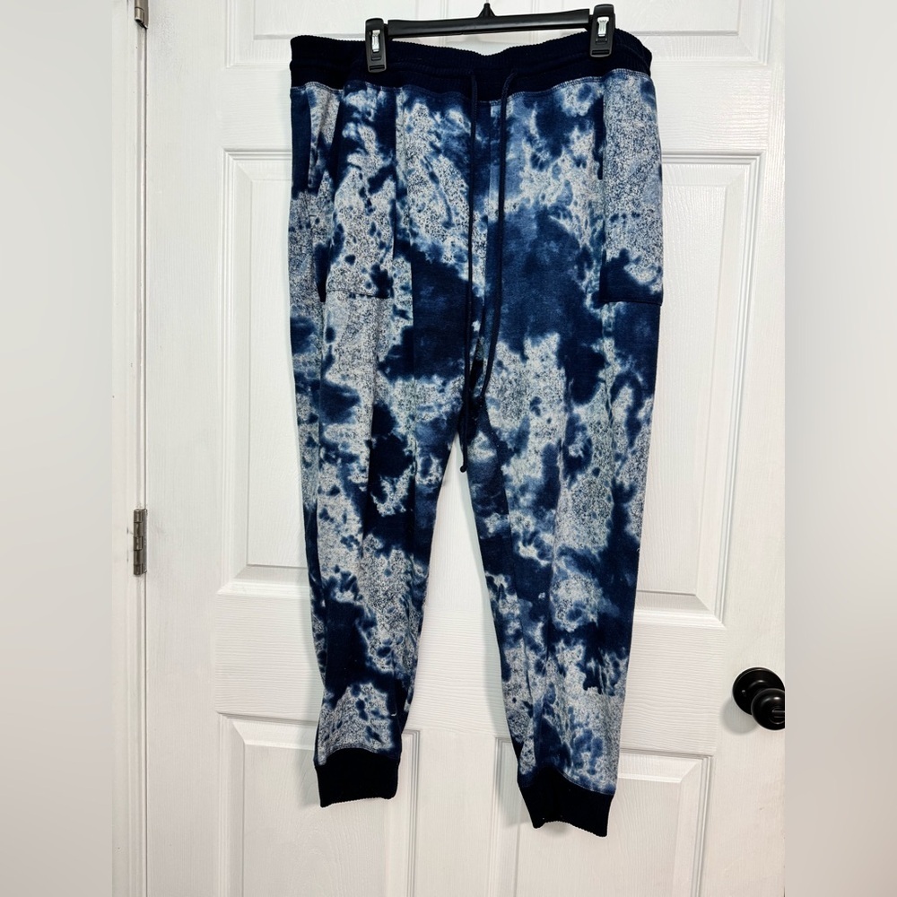 Time and Tru Navy and Light Blue Tie-Dye Jogger Pants